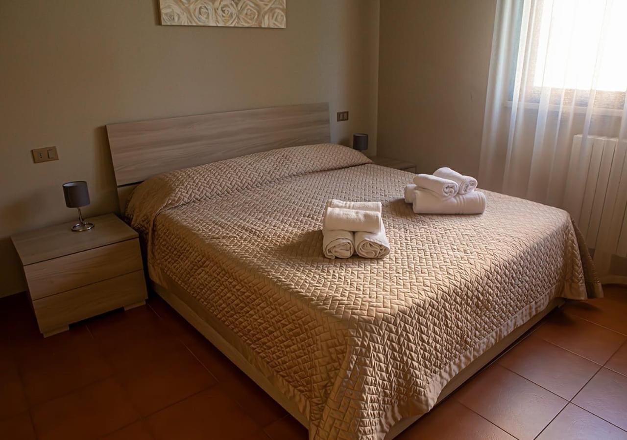 Sirmione Acque Del Garda Apartments מראה חיצוני תמונה