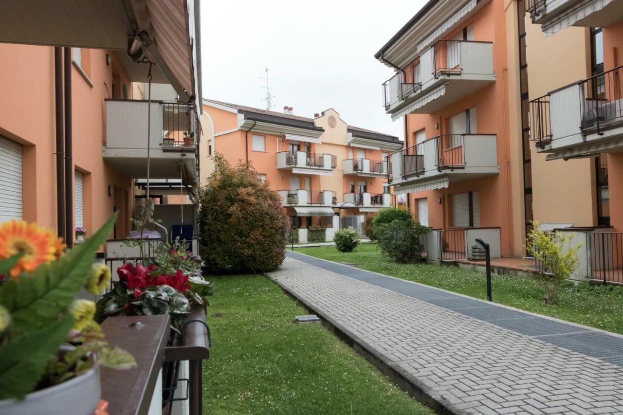 Sirmione Acque Del Garda Apartments מראה חיצוני תמונה